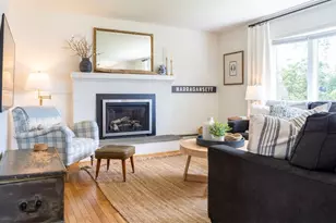 11 Hillview Dr, Narragansett, RI 02882 - Photo 2