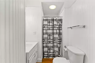 202 Rochambeau Ave, Providence, RI 02906 - Photo 12