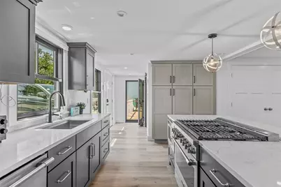 319 Riverside Street, Portsmouth, RI 02871 - Photo 4