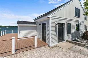 319 Riverside St, Portsmouth, RI 02871 - Photo 2