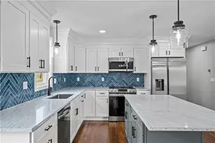 51 Arrowhead Ln, Portsmouth, RI 02871 - Photo 2