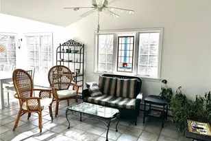 123 Border Ave, South Kingstown, RI 02879 - Photo 6