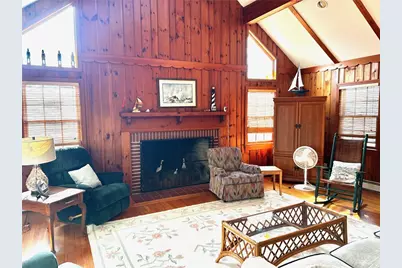 123 Border Avenue, South Kingstown, RI 02879 - Photo 8