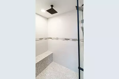 821 Post Road, Warwick, RI 02888 - Photo 18