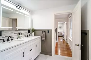 821 Post Rd, Warwick, RI 02888 - Photo 40