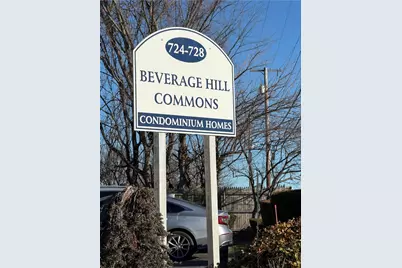 728 Beverage Hill Avenue #12, Pawtucket, RI 02861 - Photo 2