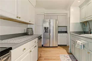 39 Powel Ave, Newport, RI 02840 - Photo 16