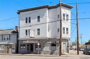 735 Broadway, Pawtucket, RI 02861 - Photo 18