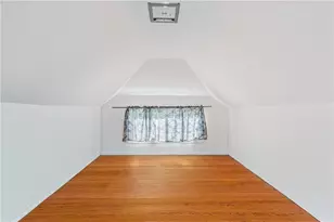 220 Bay View Ave, Cranston, RI 02905 - Photo 18