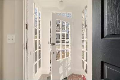 198 Gibbs Avenue, Newport, RI 02840 - Photo 4