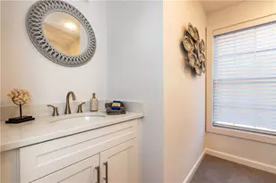 32 Exchange St, East Greenwich, RI 02818 - Photo 18