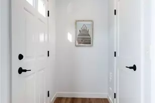 32 Exchange St, East Greenwich, RI 02818 - Photo 8