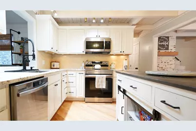 19 Turner Drive, West Warwick, RI 02893 - Photo 6