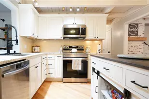 19 Turner Dr, West Warwick, RI 02893 - Photo 6