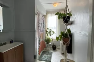 19 Vernon Ave, Newport, RI 02840 - Photo 10