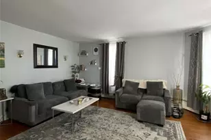 19 Vernon Ave, Newport, RI 02840 - Photo 6