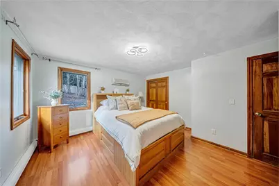 3945 Post Road, Warwick, RI 02886 - Photo 14