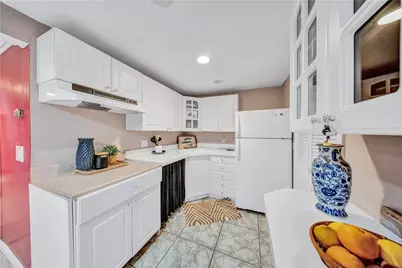 3945 Post Road, Warwick, RI 02886 - Photo 26