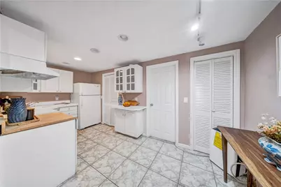 3945 Post Road, Warwick, RI 02886 - Photo 28