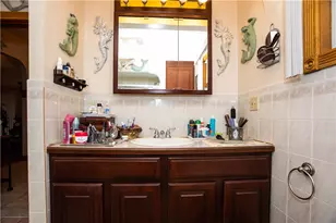 546 Lonsdale Ave, Central Falls, RI 02863 - Photo 28