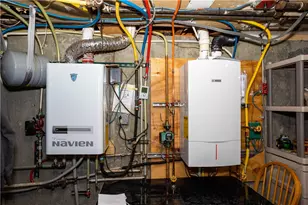 546 Lonsdale Ave, Central Falls, RI 02863 - Photo 40