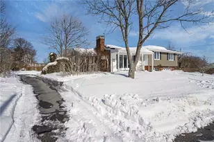 33 Orchard View Rd, Portsmouth, RI 02871 - Photo 4