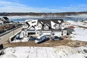 40 E Pt Dr, East Providence, RI 02916 - Photo 34