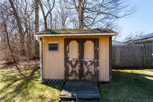 30 Torrington Dr, Warwick, RI 02889 - Photo 24