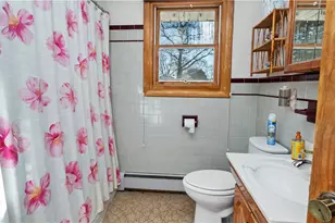 30 Torrington Dr, Warwick, RI 02889 - Photo 8