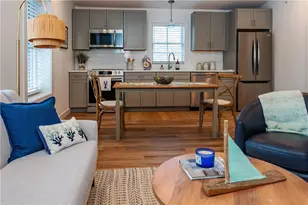 32 Exchange St, East Greenwich, RI 02818 - Photo 16