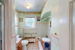 43 Higgins Ave, Providence, RI 02908 - Photo 10