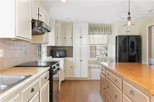 9 Anna Mac Dr, Cumberland, RI 02864 - Photo 10