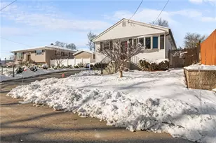 56 Warwick St, East Providence, RI 02914 - Photo 1