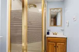 56 Warwick St, East Providence, RI 02914 - Photo 26