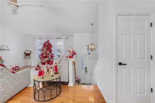 26 Smith St, Lincoln, RI 02865 - Photo 16