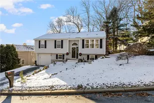 26 Smith St, Lincoln, RI 02865 - Photo 2