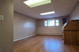 17 Rhode Island Ave, Johnston, RI 02919 - Photo 38