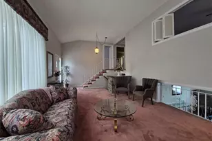 17 Rhode Island Ave, Johnston, RI 02919 - Photo 20