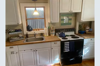 28 Bacheller Street, Newport, RI 02840 - Photo 6