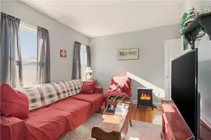 293 State St, Bristol, RI 02809 - Photo 14