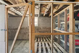 293 State St, Bristol, RI 02809 - Photo 46