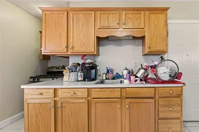 293 State Street, Bristol, RI 02809 - Photo 32