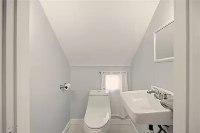 65 Maple Avenue, Middletown, RI 02842 - Photo 20