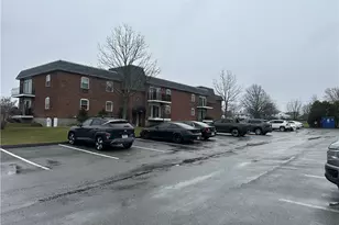 3 Admiralty Dr, Middletown, RI 02842 - Photo 2