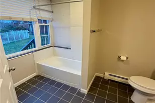 3 Admiralty Dr, Middletown, RI 02842 - Photo 14