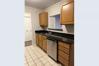 3 Admiralty Drive #3-3, Middletown, RI 02842 - Photo 4