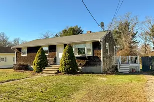 19 Flint Corn Rd, Portsmouth, RI 02871 - Photo 1