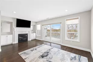 3800 Post Rd, Warwick, RI 02886 - Photo 4