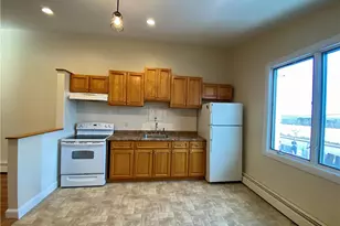 16 Clearview Ave, Portsmouth, RI 02871 - Photo 2