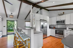 38 Seaview Ave, South Kingstown, RI 02879 - Photo 8